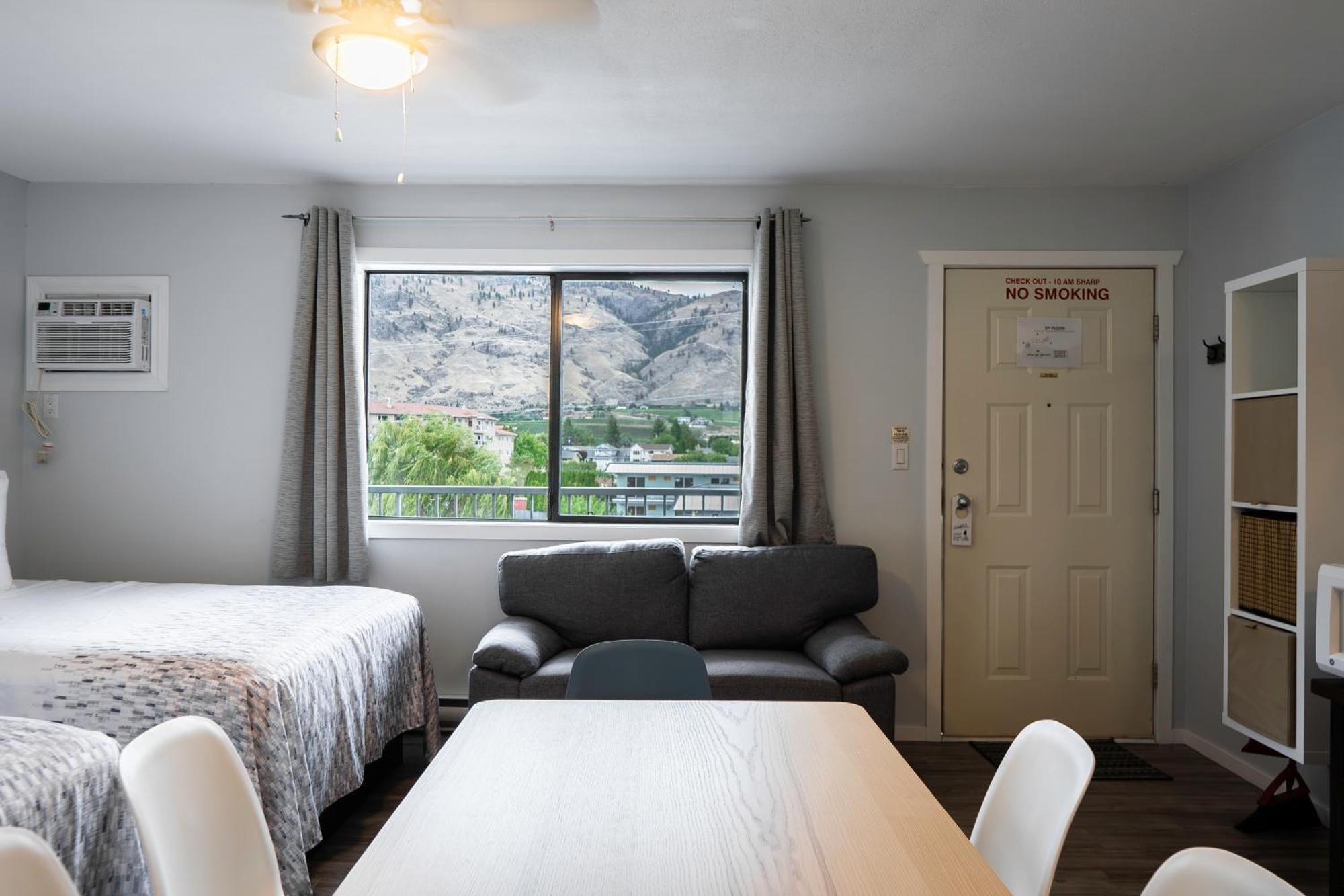 Poplars Motel On The Lake อซูยูส ภายนอก รูปภาพ